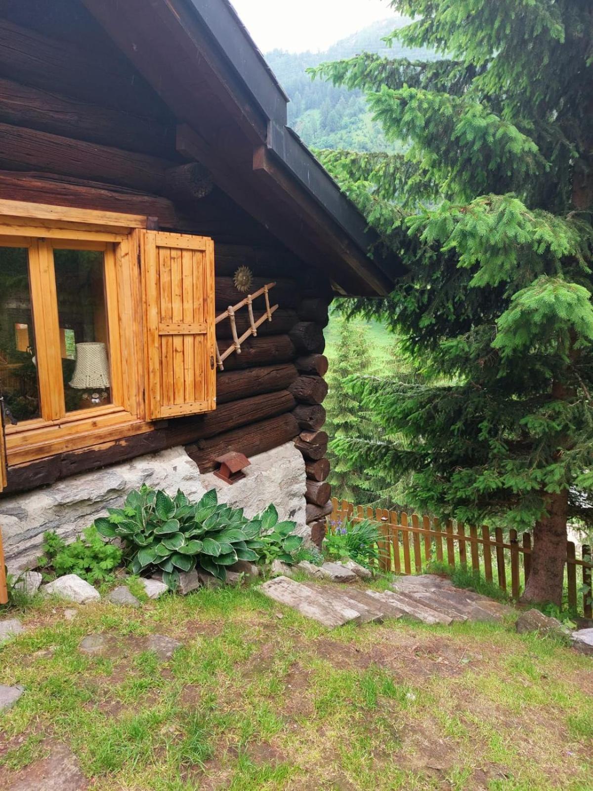 "Chalet Dei Fiori" Room & Apartment 贝德雷托 外观 照片